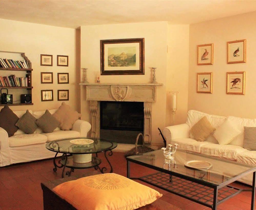 Torre Del Falco Guest House Spoleto Luaran gambar