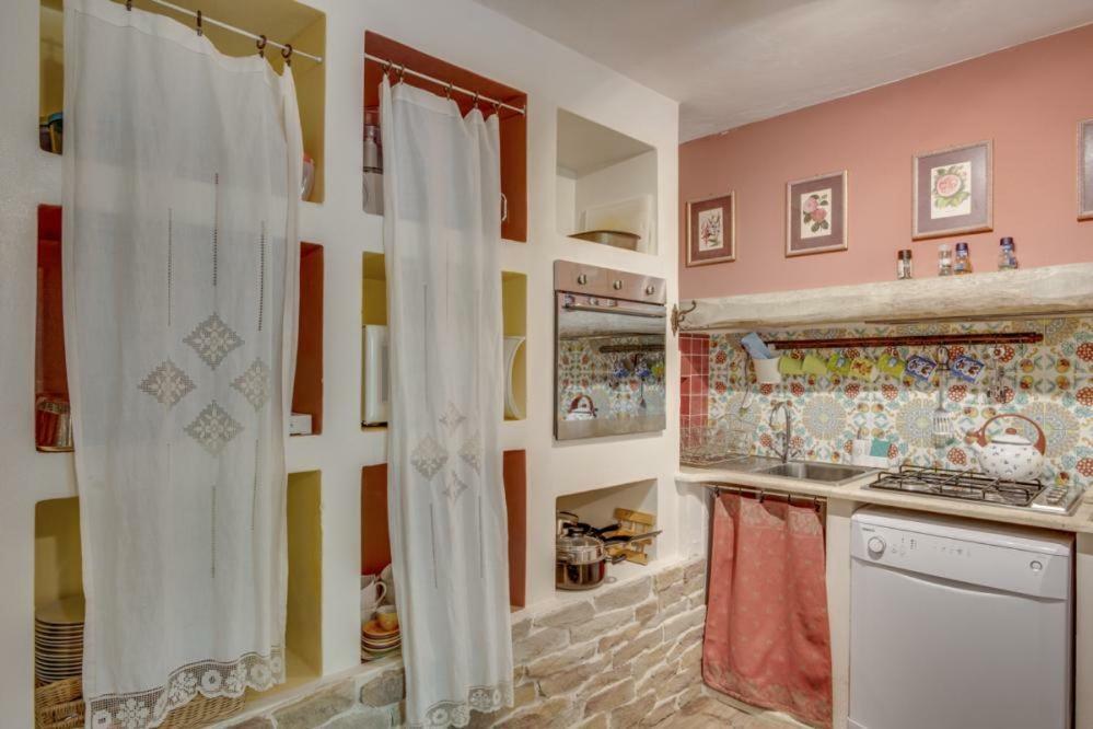 Torre Del Falco Guest House Spoleto Luaran gambar